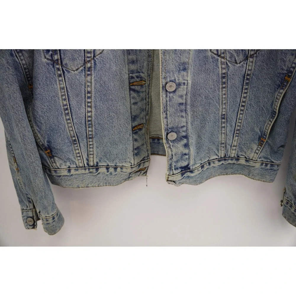 Vintage 90s Levi's Denim Trucker Jacket Mens M Light Wash Blue Cotton Button Up - Picture 4 of 13